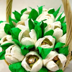 Корзина с конфетами 30