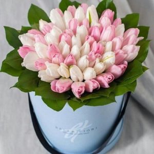 Коробка с цветами 33