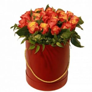 Коробка с цветами 77