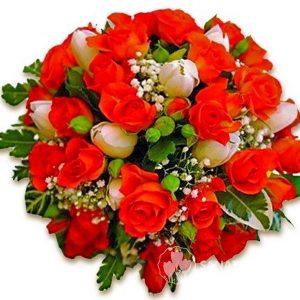 Кустовые розы и тюльпаны