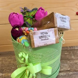Чайный букет в шляпной коробке "Игры разума"